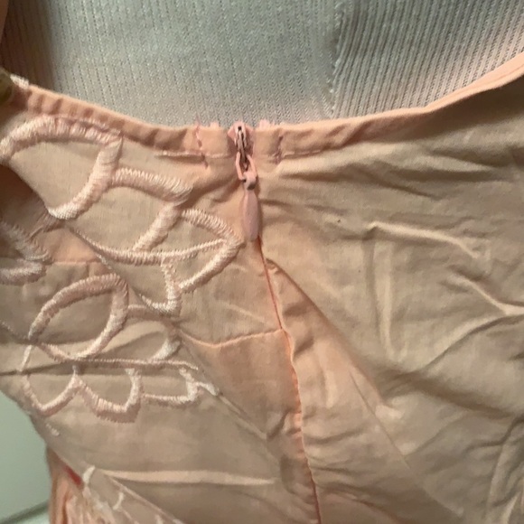 Shades of pink embroidered sleeveless top - Picture 7 of 11